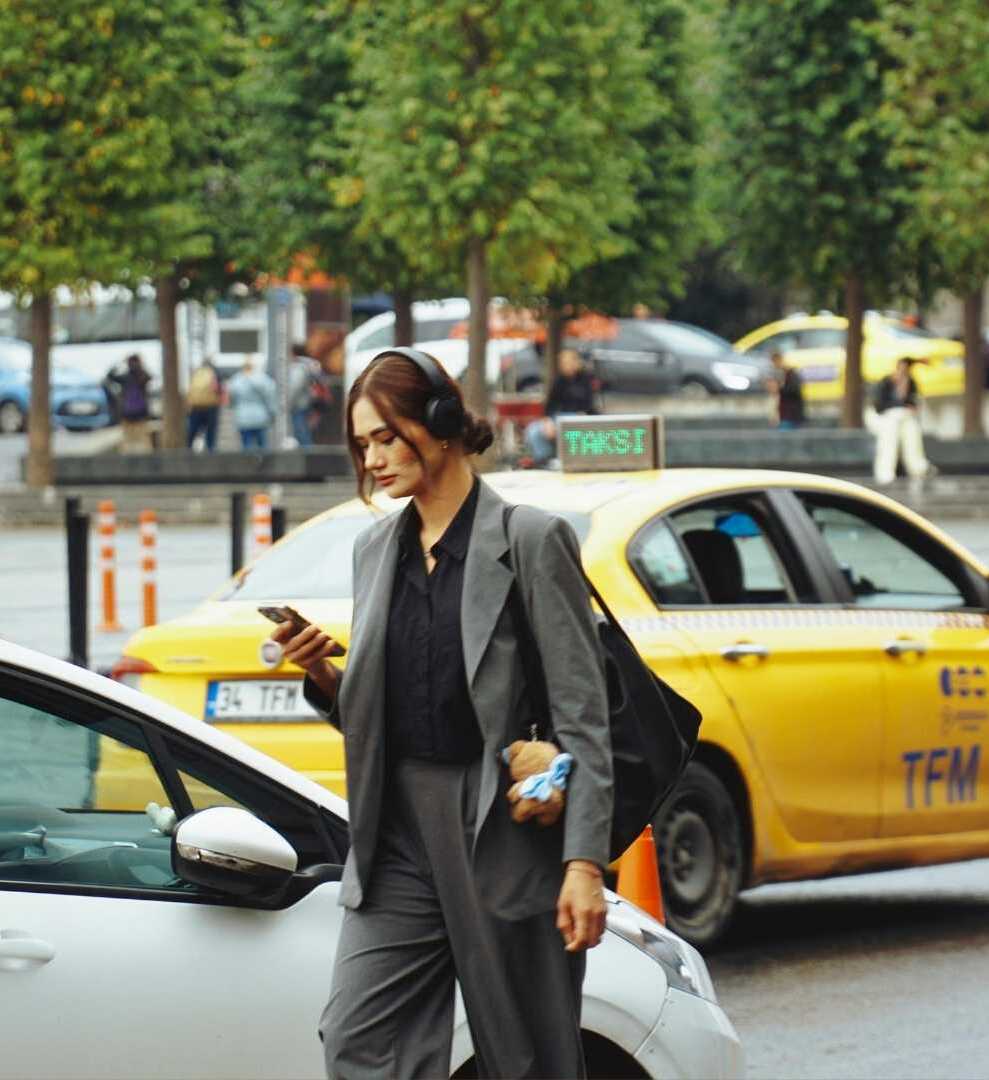 LIA Rive-Sud Taxi Taxi Driver